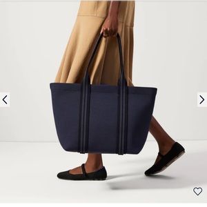 RETIRED NWT, Rothy’s The Essential Tote- Navy Night
